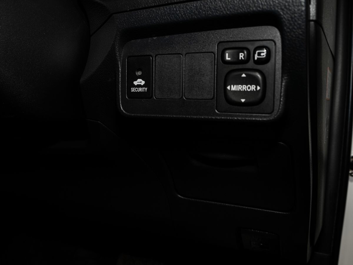 Toyota Corolla 2012 - фото автомобиля