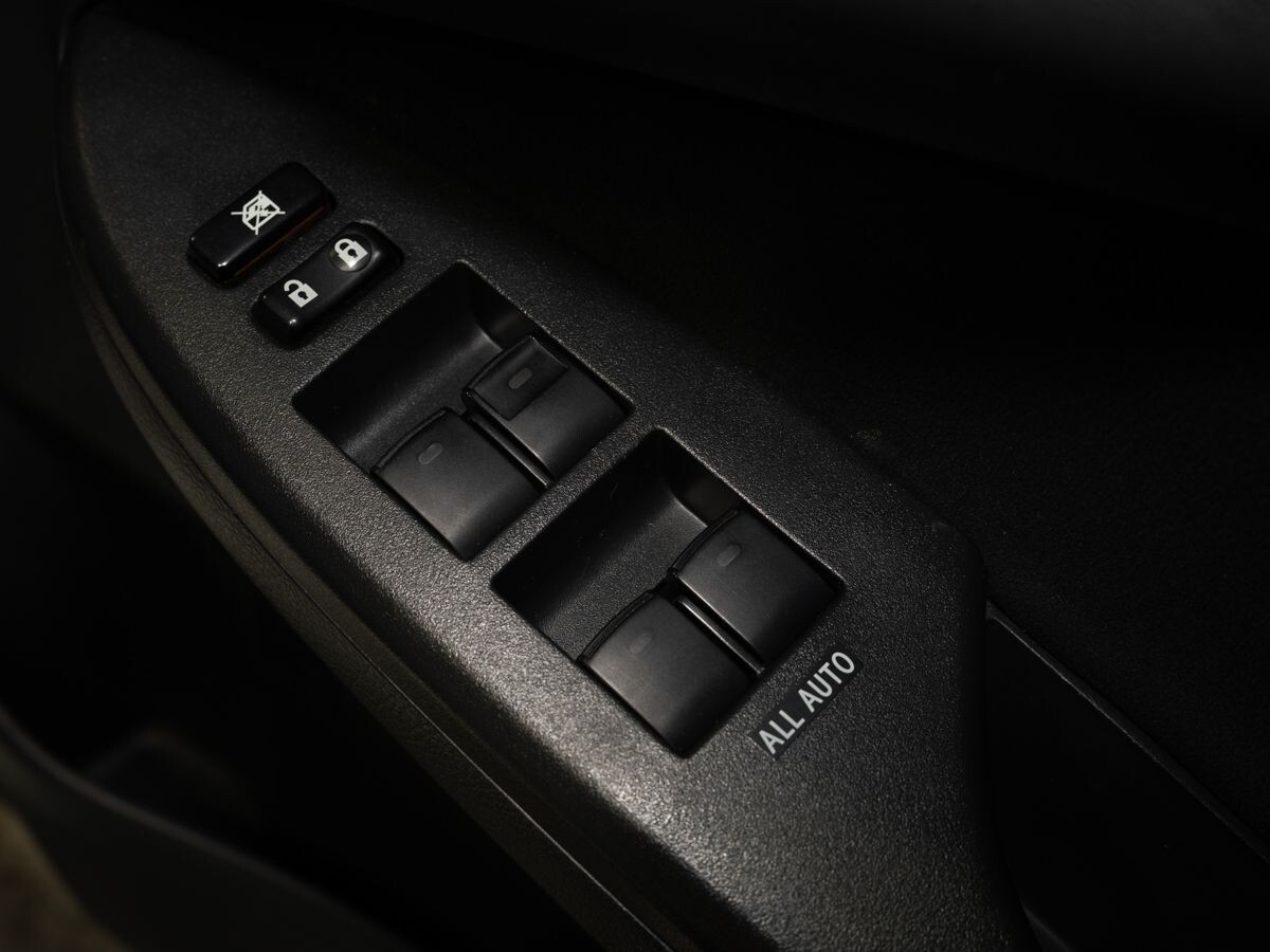 Toyota Corolla 2012 - фото автомобиля