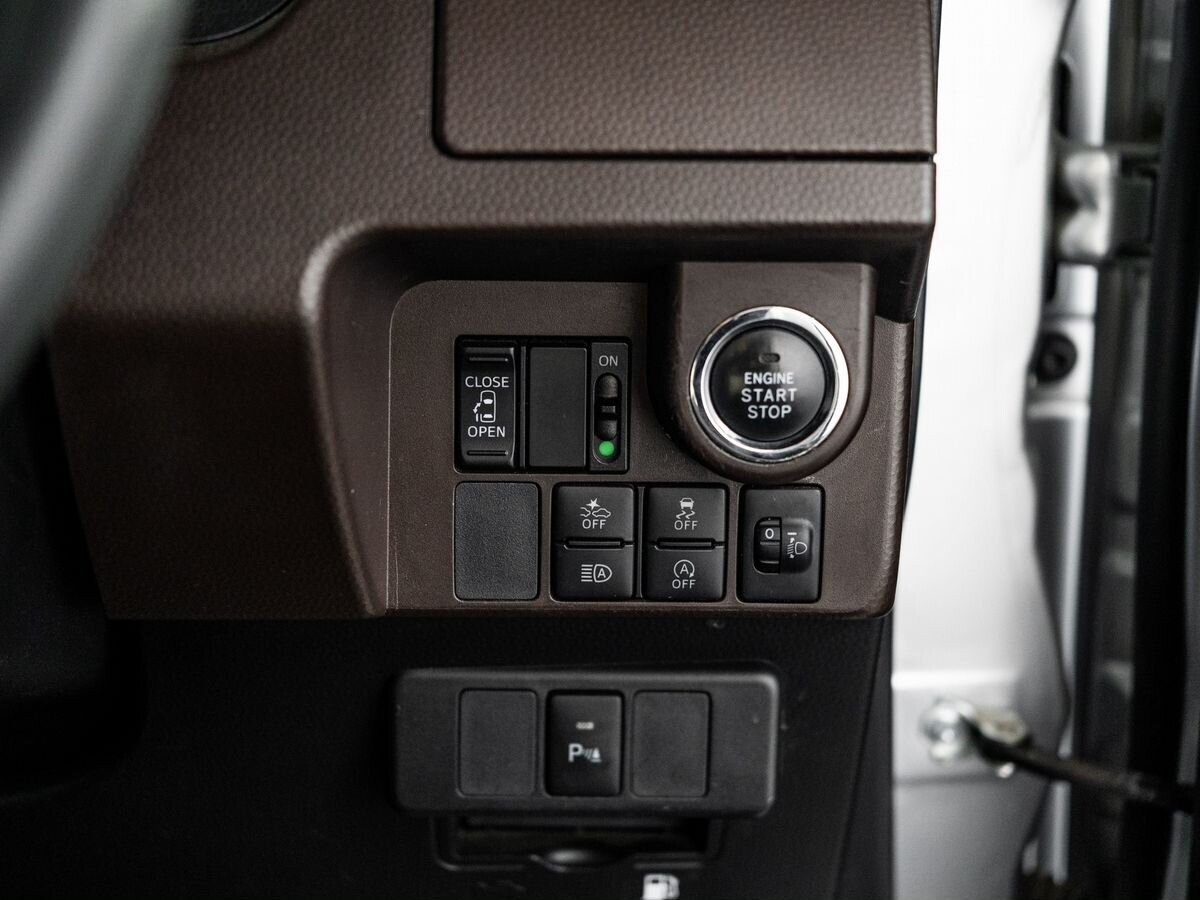 Toyota Roomy 2019 - фото автомобиля