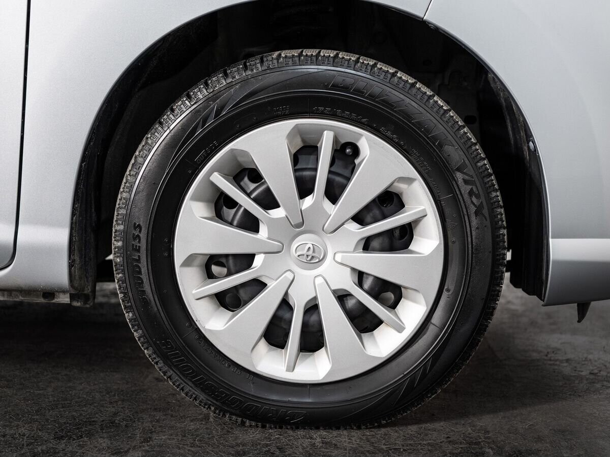 Toyota Roomy 2019 - фото автомобиля