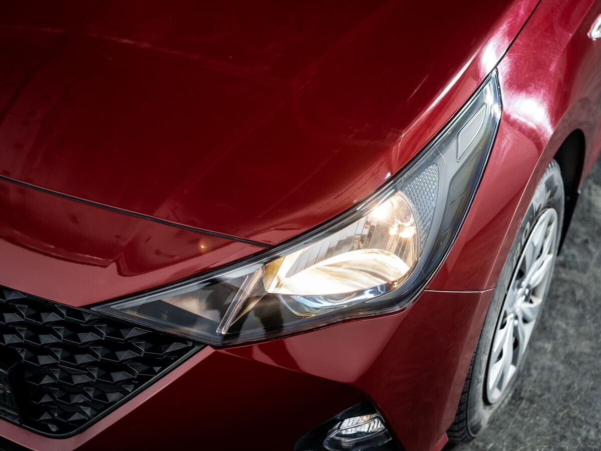 Hyundai Solaris 2021 - фото автомобиля