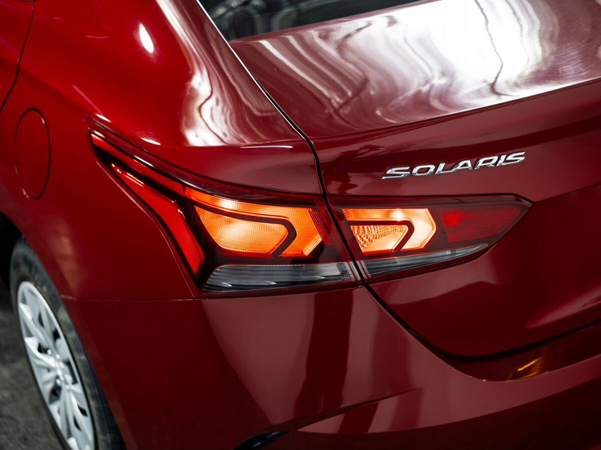 Hyundai Solaris 2021 - фото автомобиля