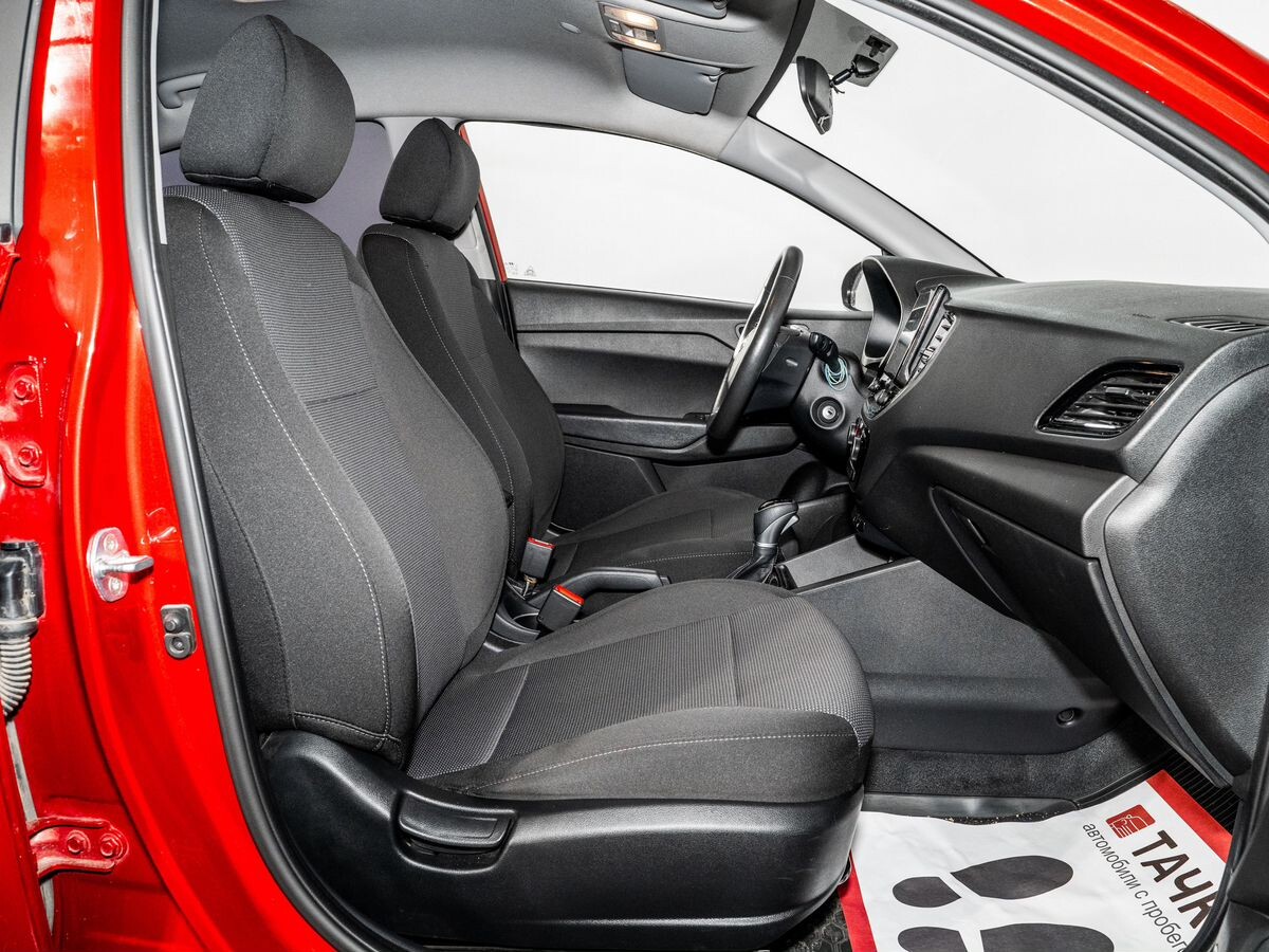 Hyundai Solaris 2021 - фото автомобиля