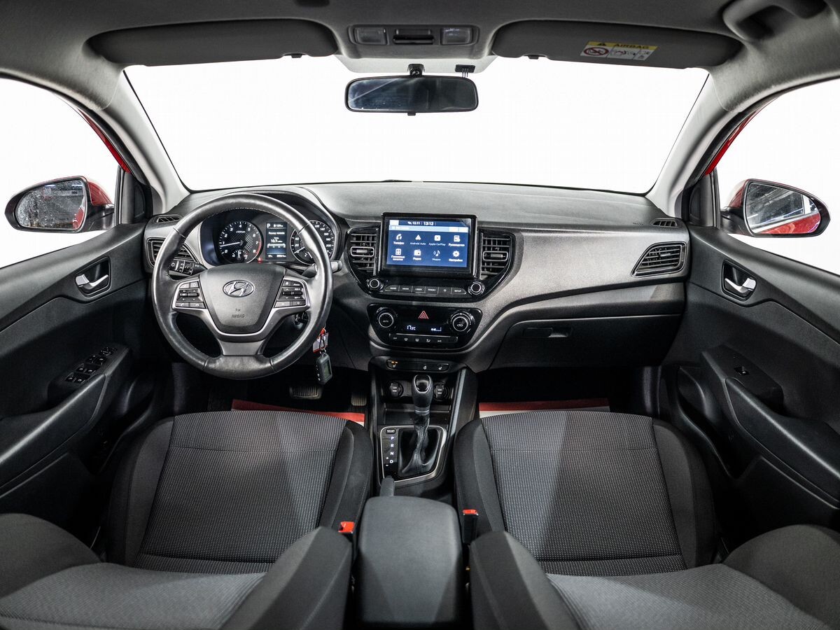 Hyundai Solaris 2021 - фото автомобиля