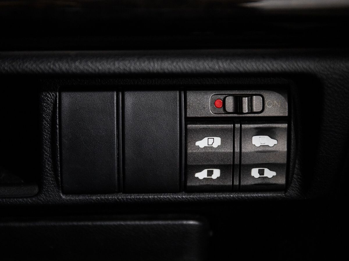 Honda Elysion 2009 - фото автомобиля