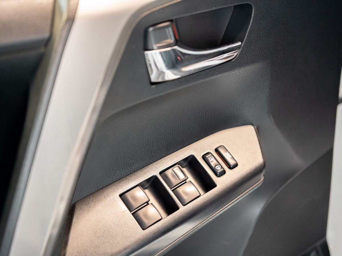 Toyota RAV4 2016 - фото автомобиля