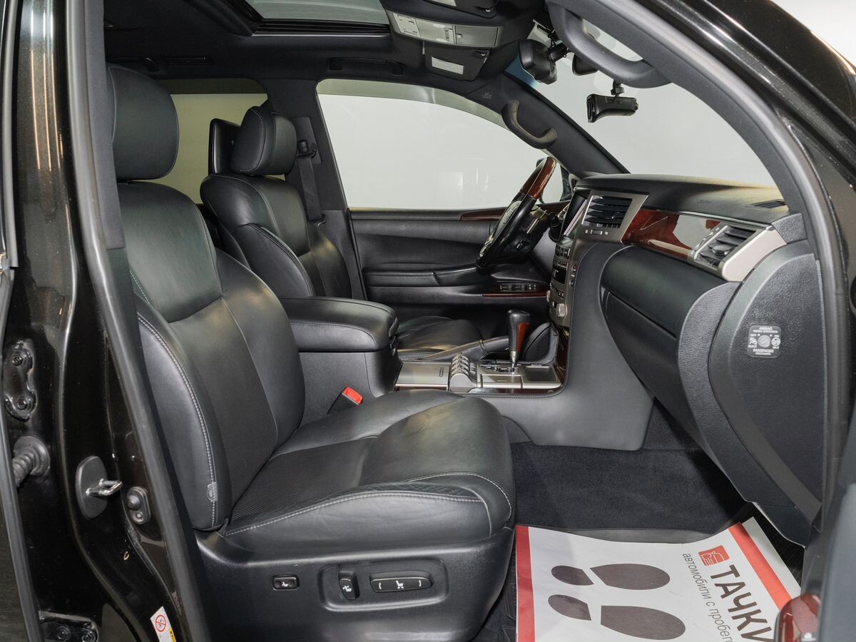 Lexus LX 2015 - фото автомобиля