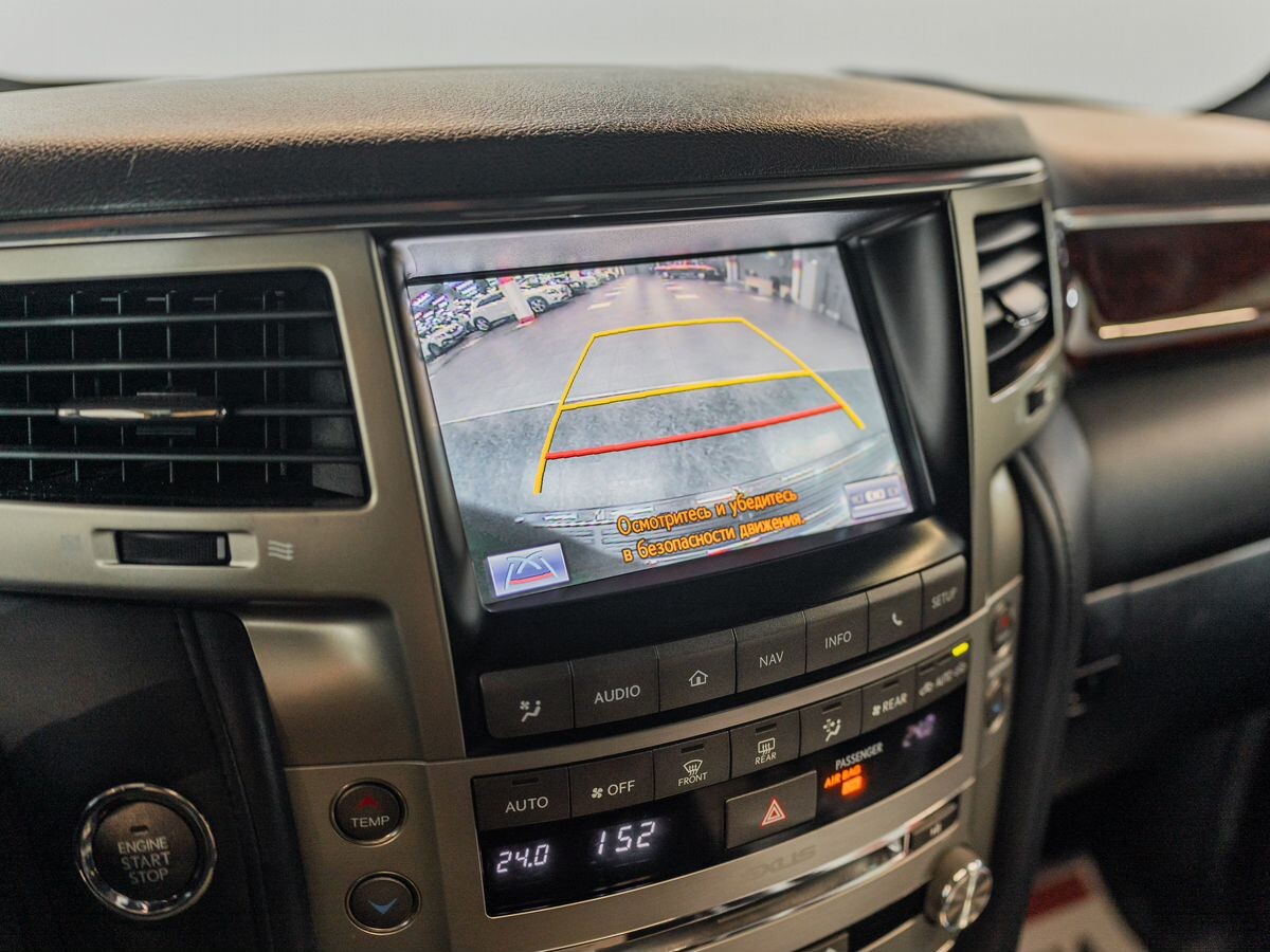 Lexus LX 2015 - фото автомобиля