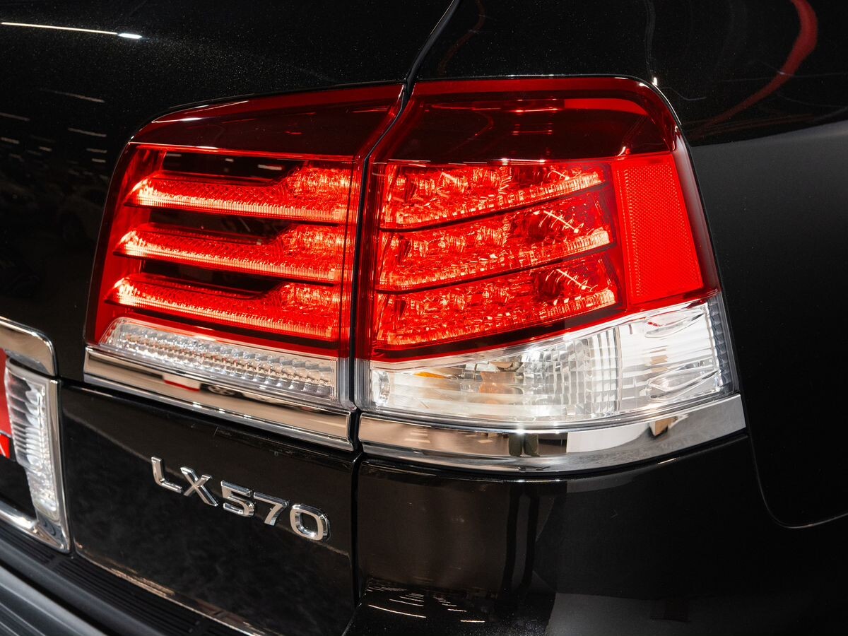 Lexus LX 2015 - фото автомобиля