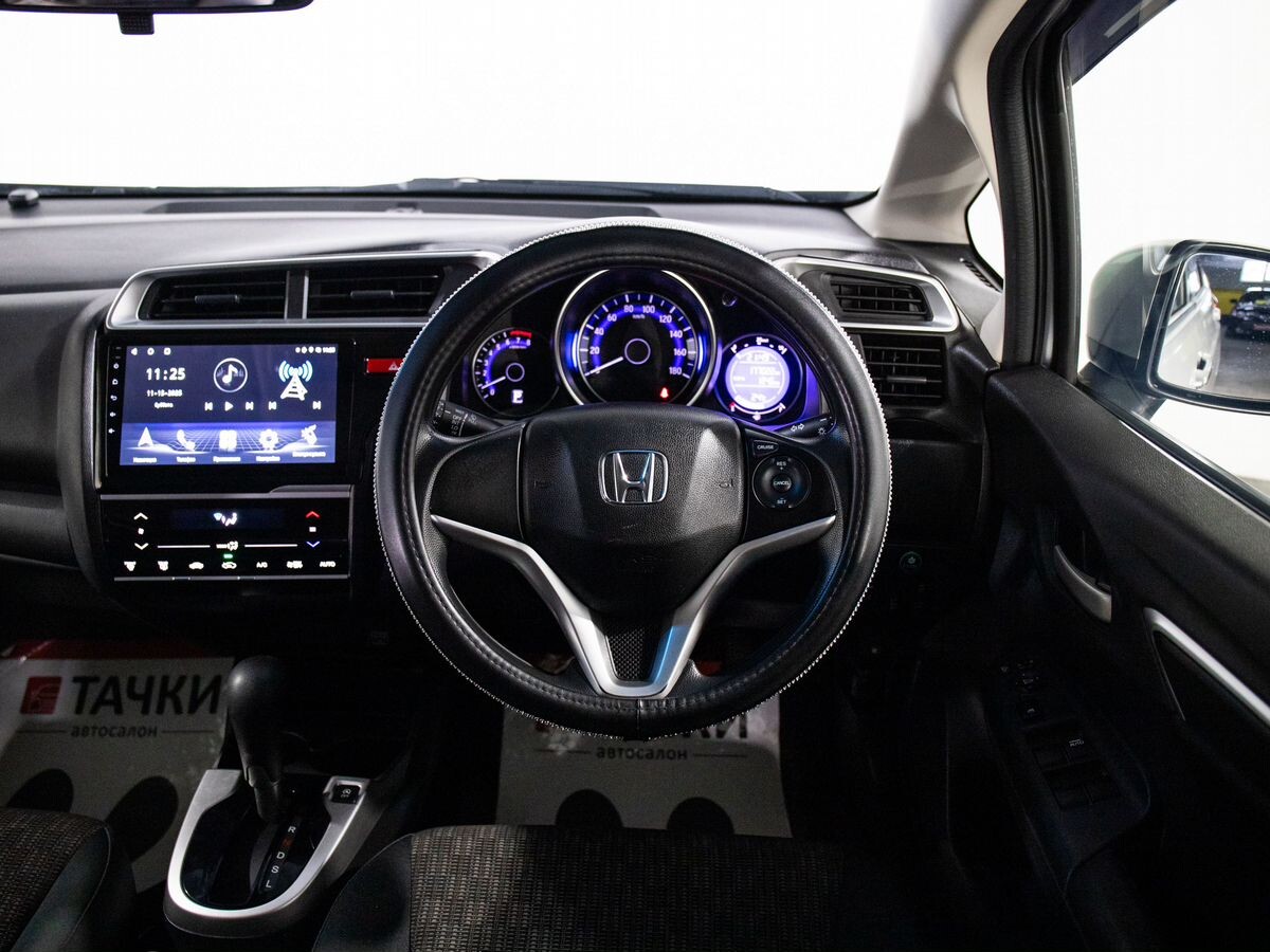 Honda Fit 2016 - фото автомобиля