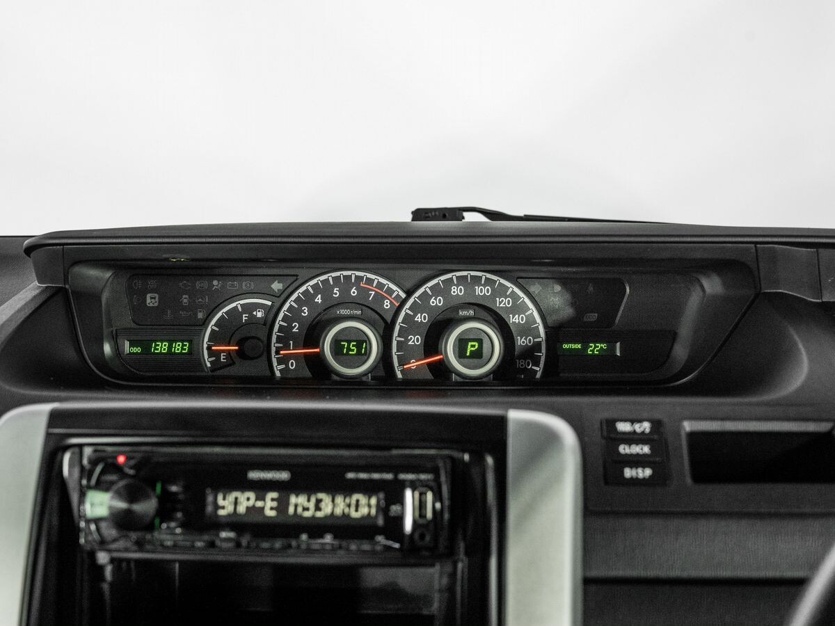 Toyota Noah 2011 - фото автомобиля