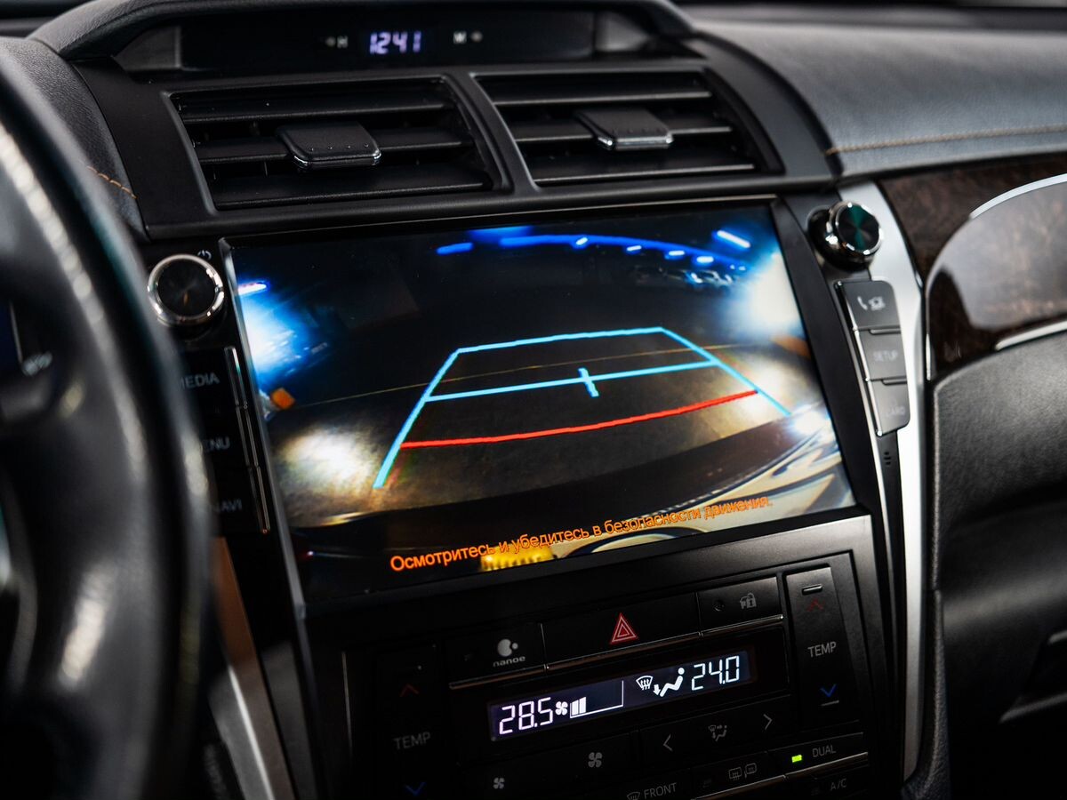 Toyota Camry 2017 - фото автомобиля