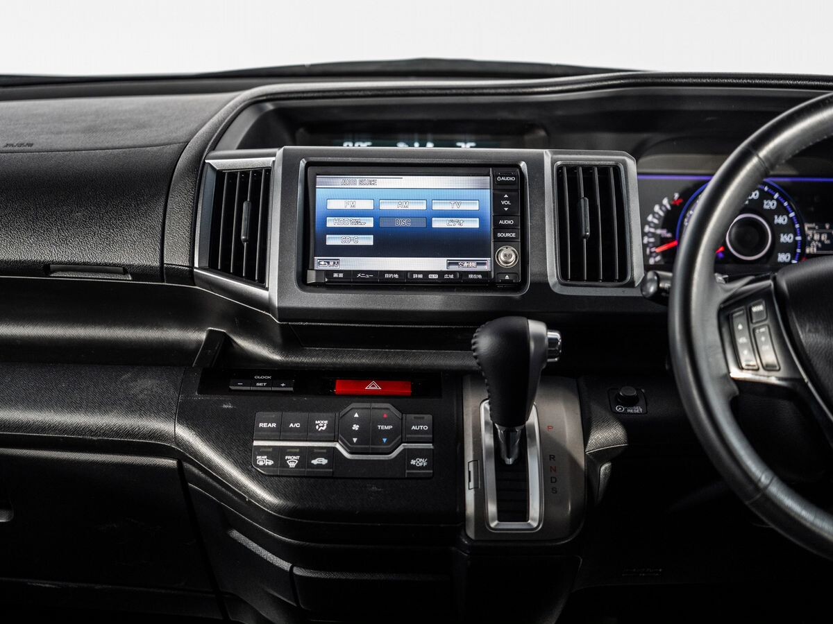 Honda Stepwgn 2010 - фото автомобиля