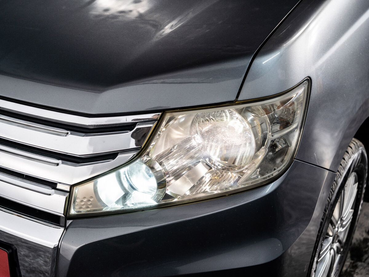 Honda Stepwgn 2010 - фото автомобиля