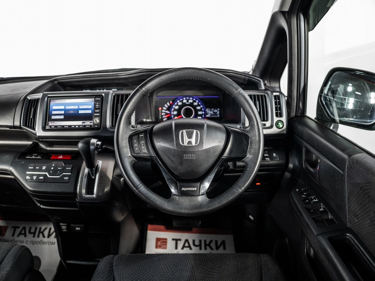 Honda Stepwgn 2010 - фото автомобиля