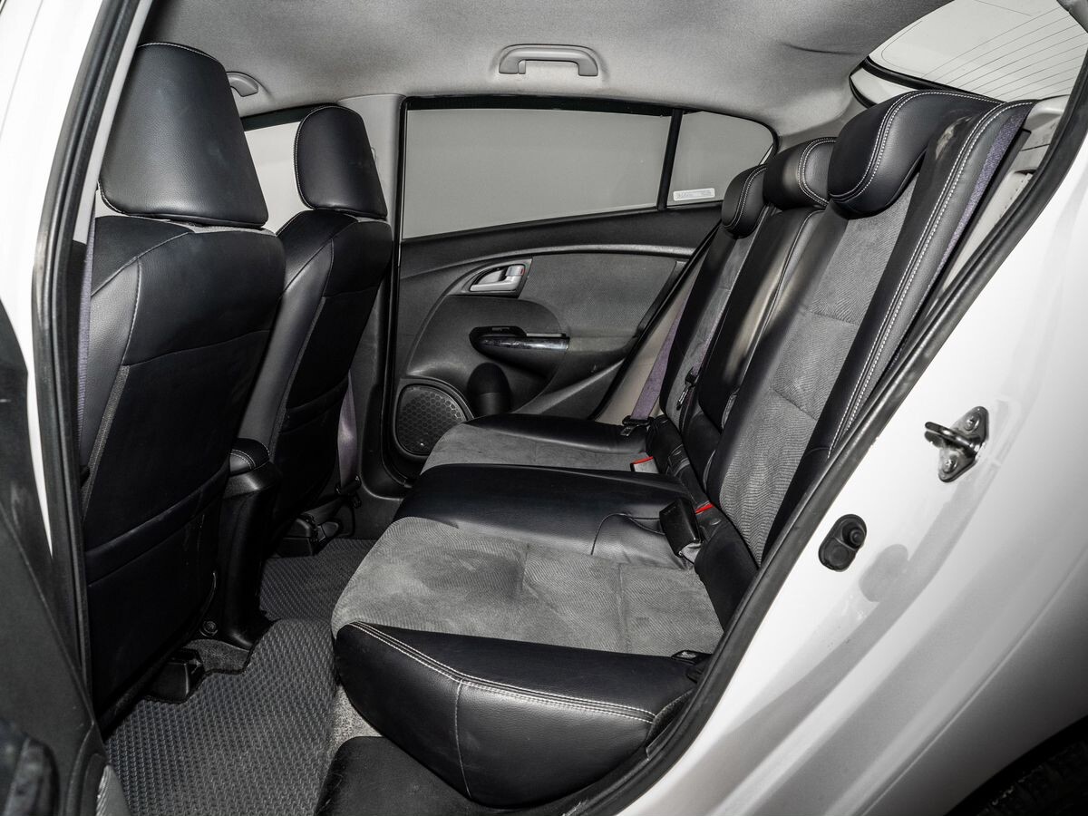 Honda Insight 2011 - фото автомобиля