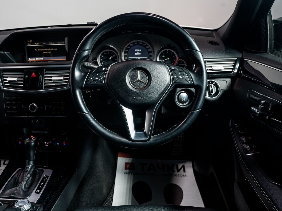 Mercedes-Benz E-Класс 2011 - фото автомобиля