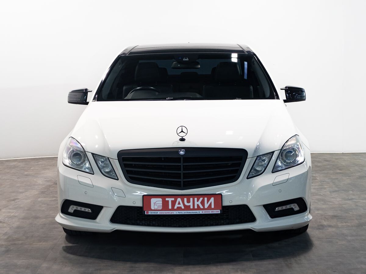 Mercedes-Benz E-Класс 2011 - фото автомобиля
