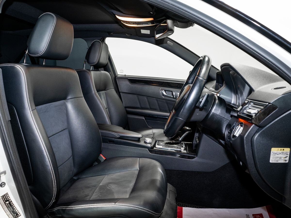 Mercedes-Benz E-Класс 2011 - фото автомобиля