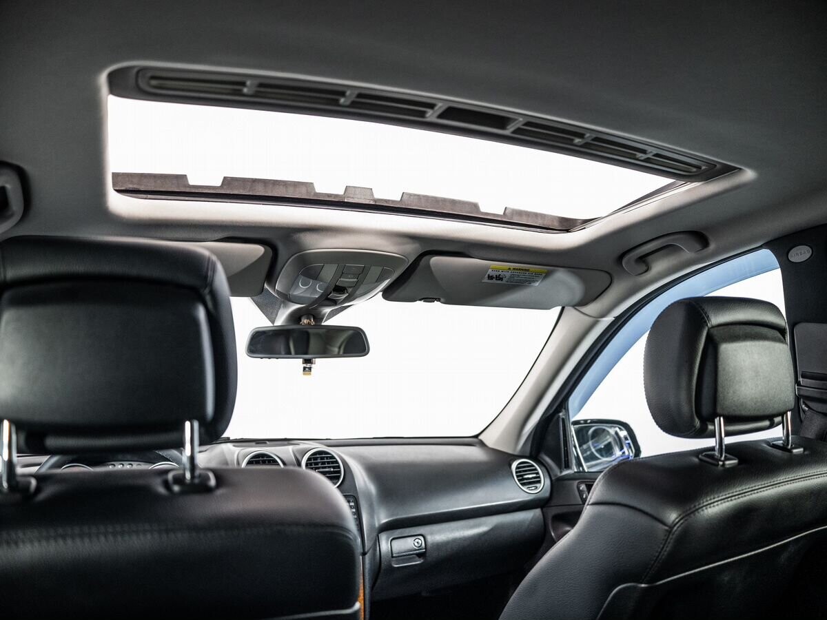 Mercedes-Benz M-Класс 2009 - фото автомобиля