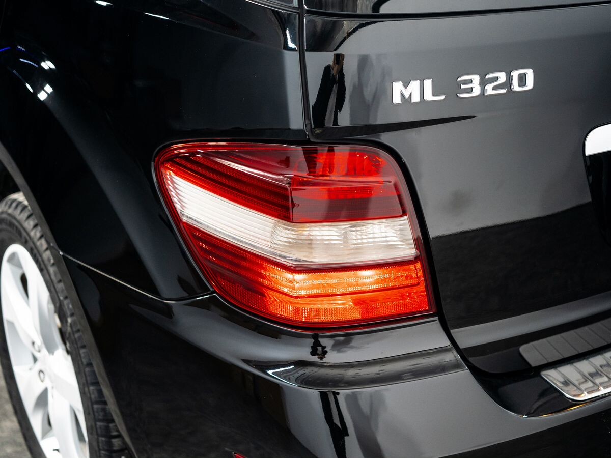 Mercedes-Benz M-Класс 2009 - фото автомобиля