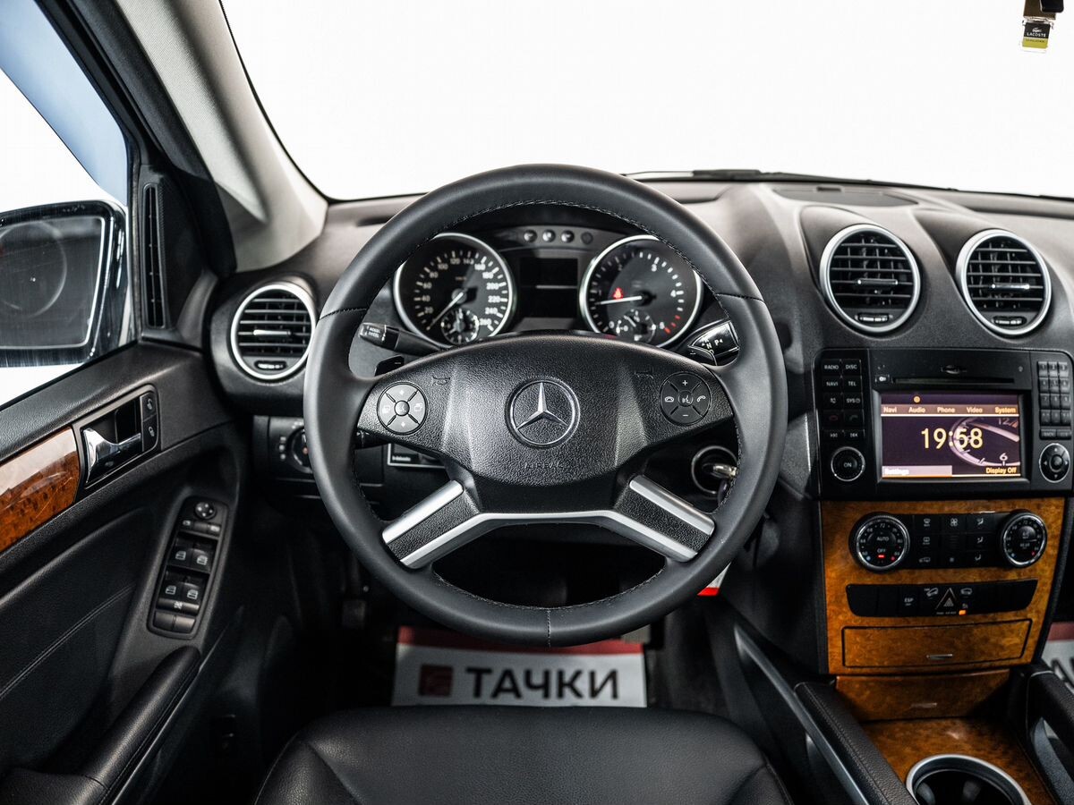 Mercedes-Benz M-Класс 2009 - фото автомобиля
