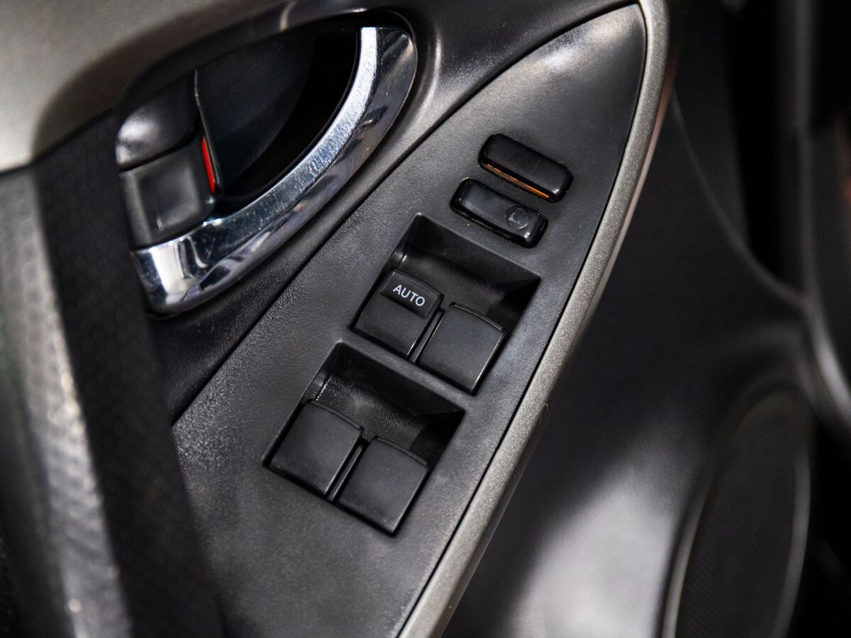 Toyota RAV4 2010 - фото автомобиля