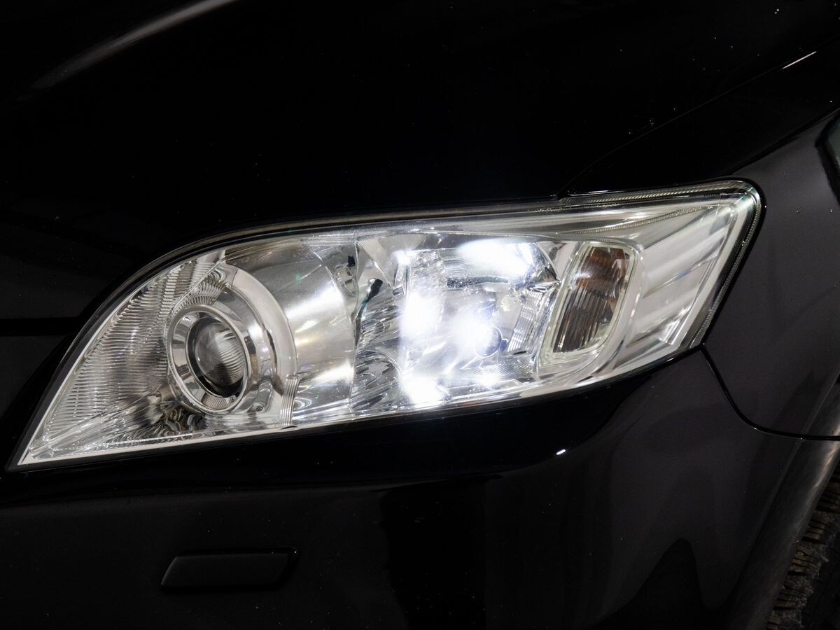 Toyota RAV4 2010 - фото автомобиля