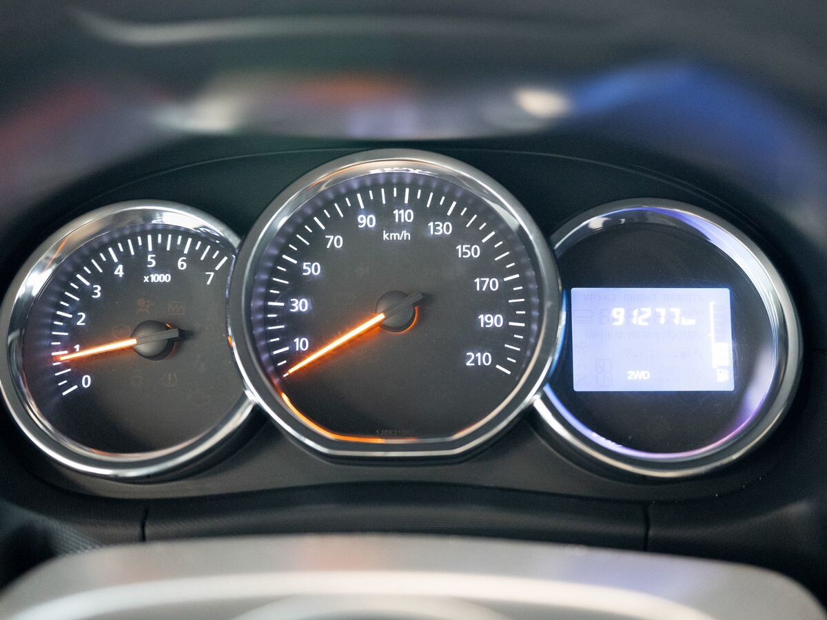 Renault Duster 2017 - фото автомобиля