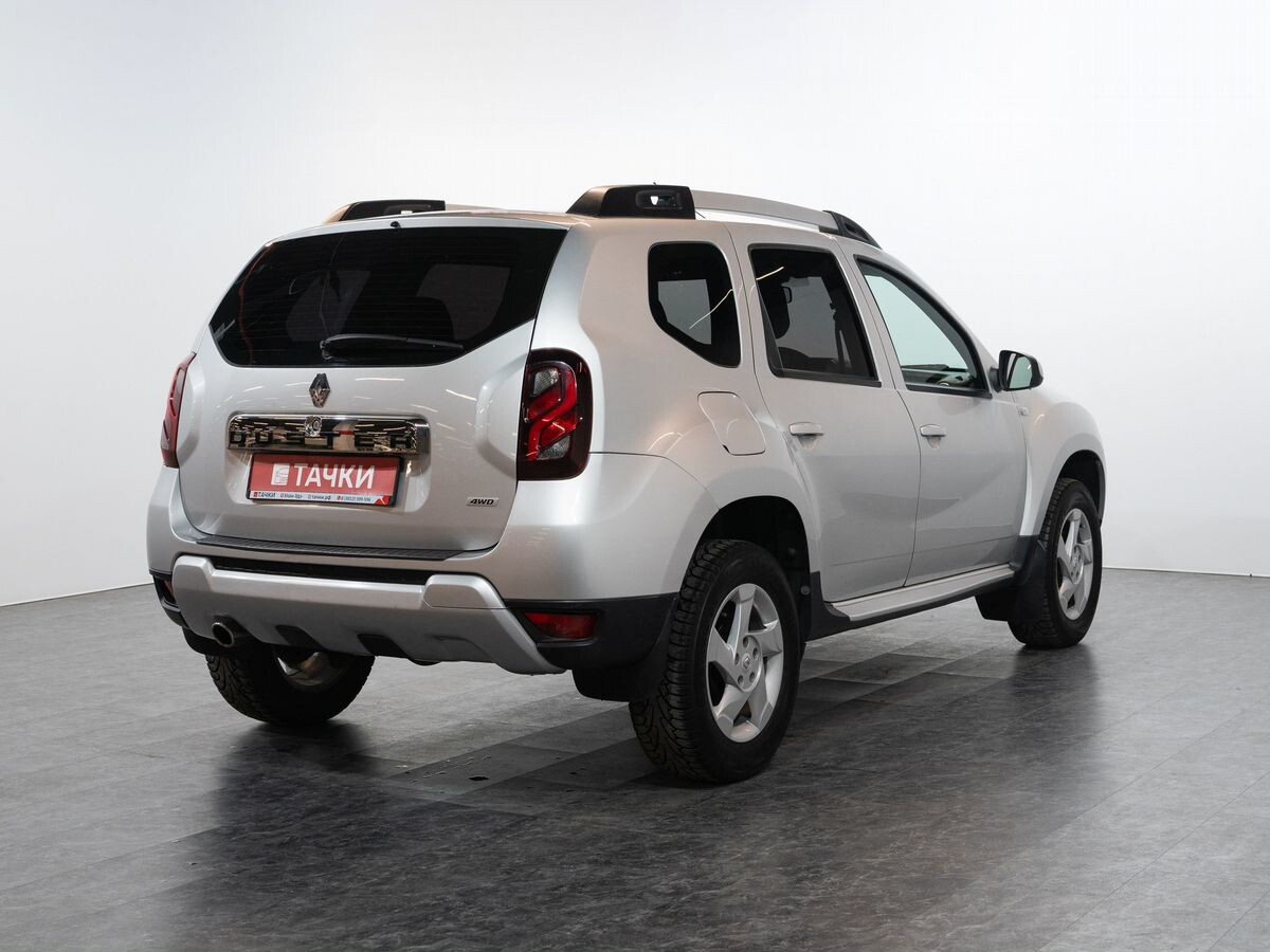 Renault Duster 2017 - фото автомобиля