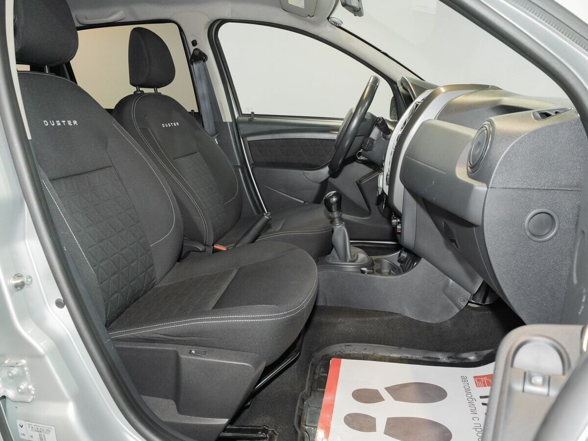 Renault Duster 2017 - фото автомобиля