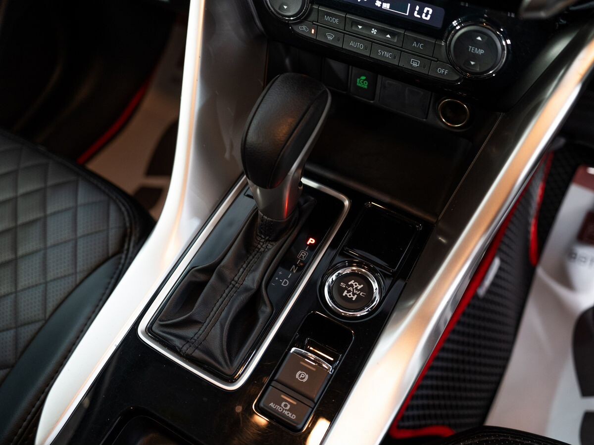 Mitsubishi Eclipse Cross 2018 - фото автомобиля