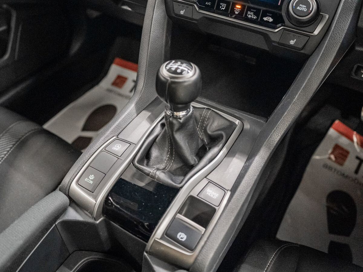 Honda Civic 2019 - фото автомобиля