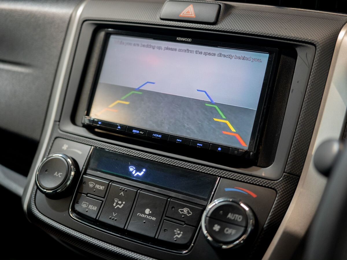 Toyota Corolla 2018 - фото автомобиля