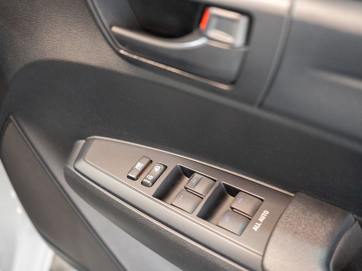 Toyota Corolla 2018 - фото автомобиля