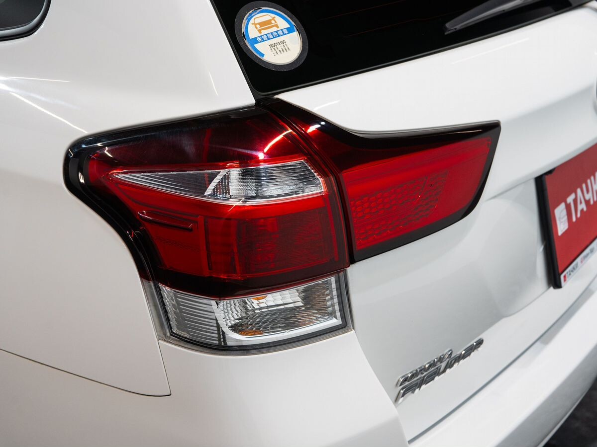 Toyota Corolla 2018 - фото автомобиля