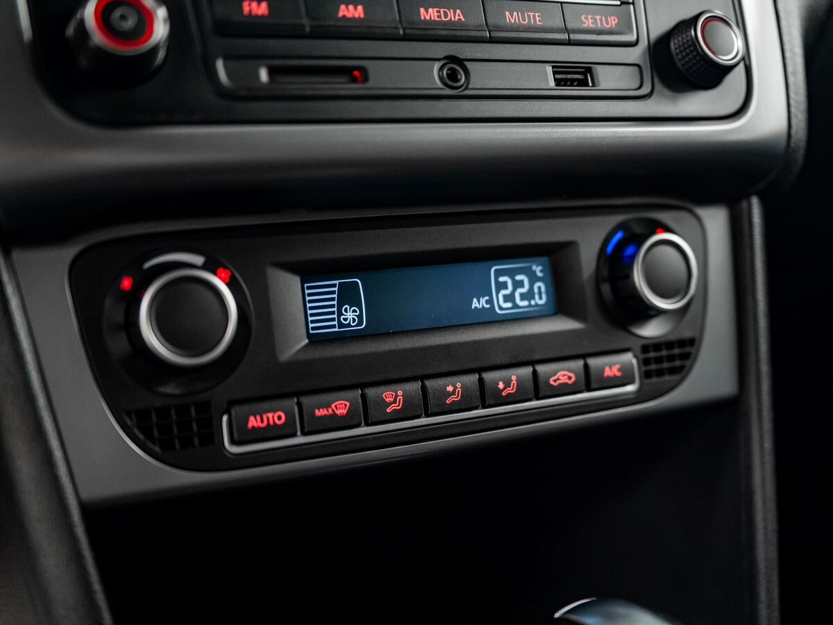 Volkswagen Polo 2016 - фото автомобиля