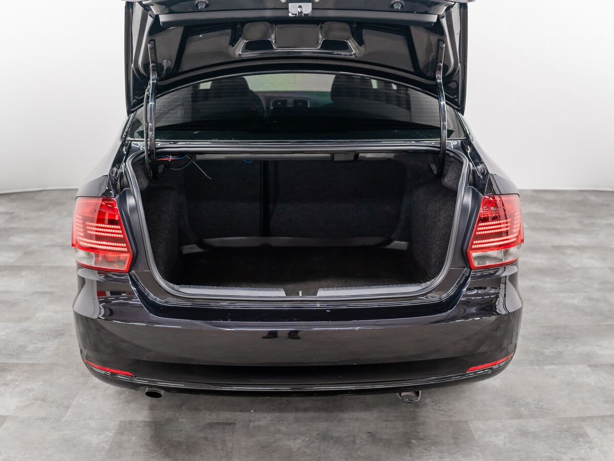 Volkswagen Polo 2016 - фото автомобиля