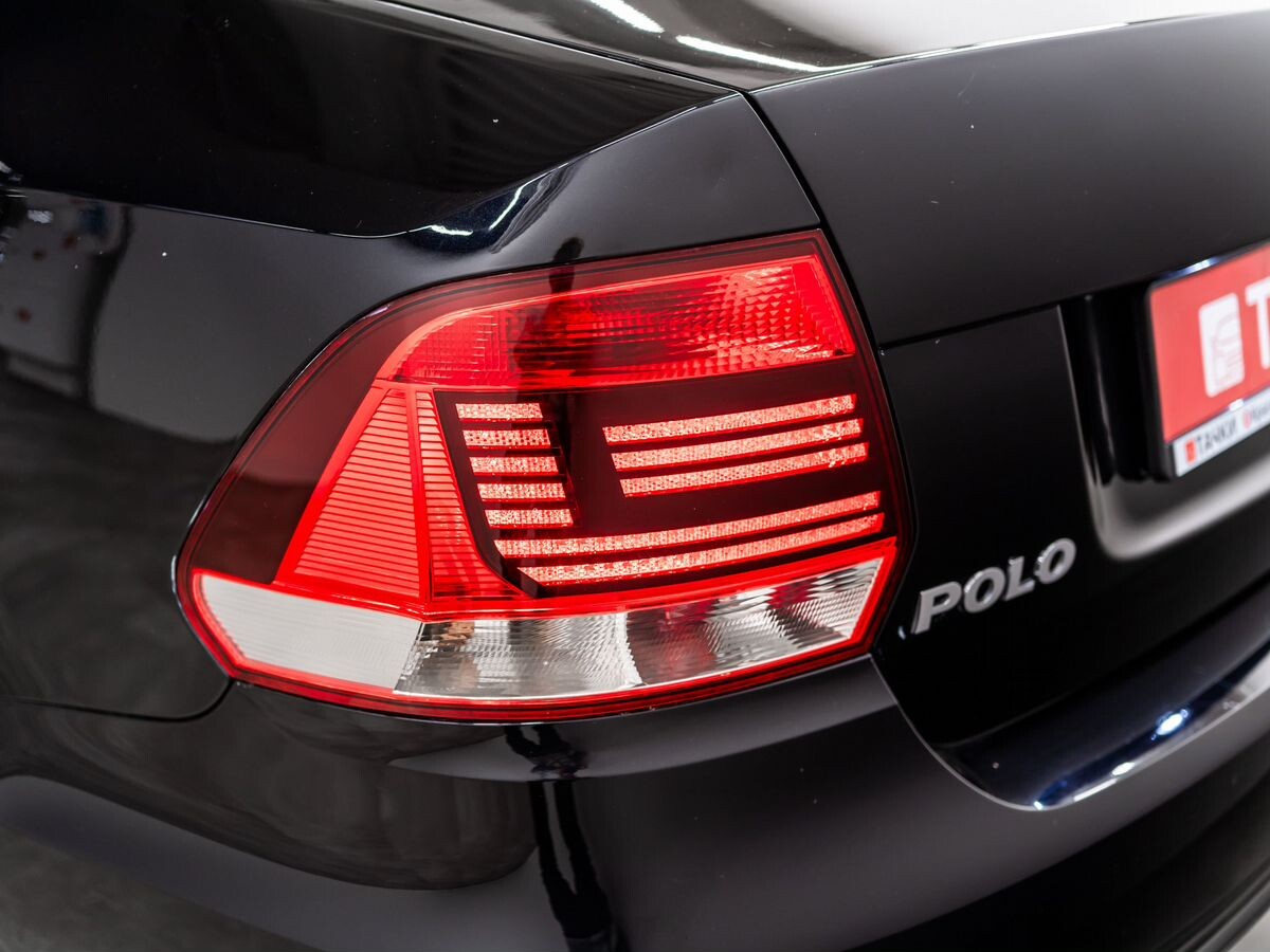 Volkswagen Polo 2016 - фото автомобиля