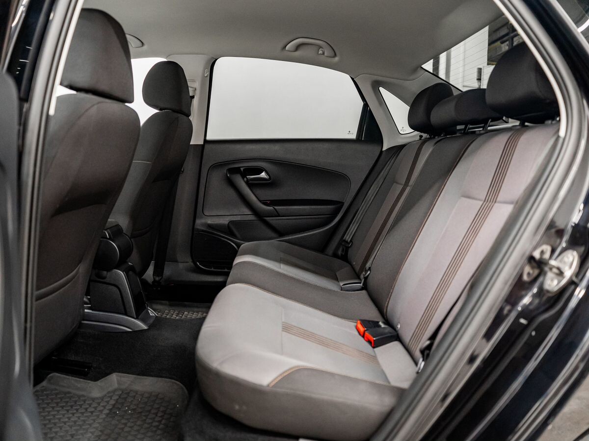 Volkswagen Polo 2016 - фото автомобиля