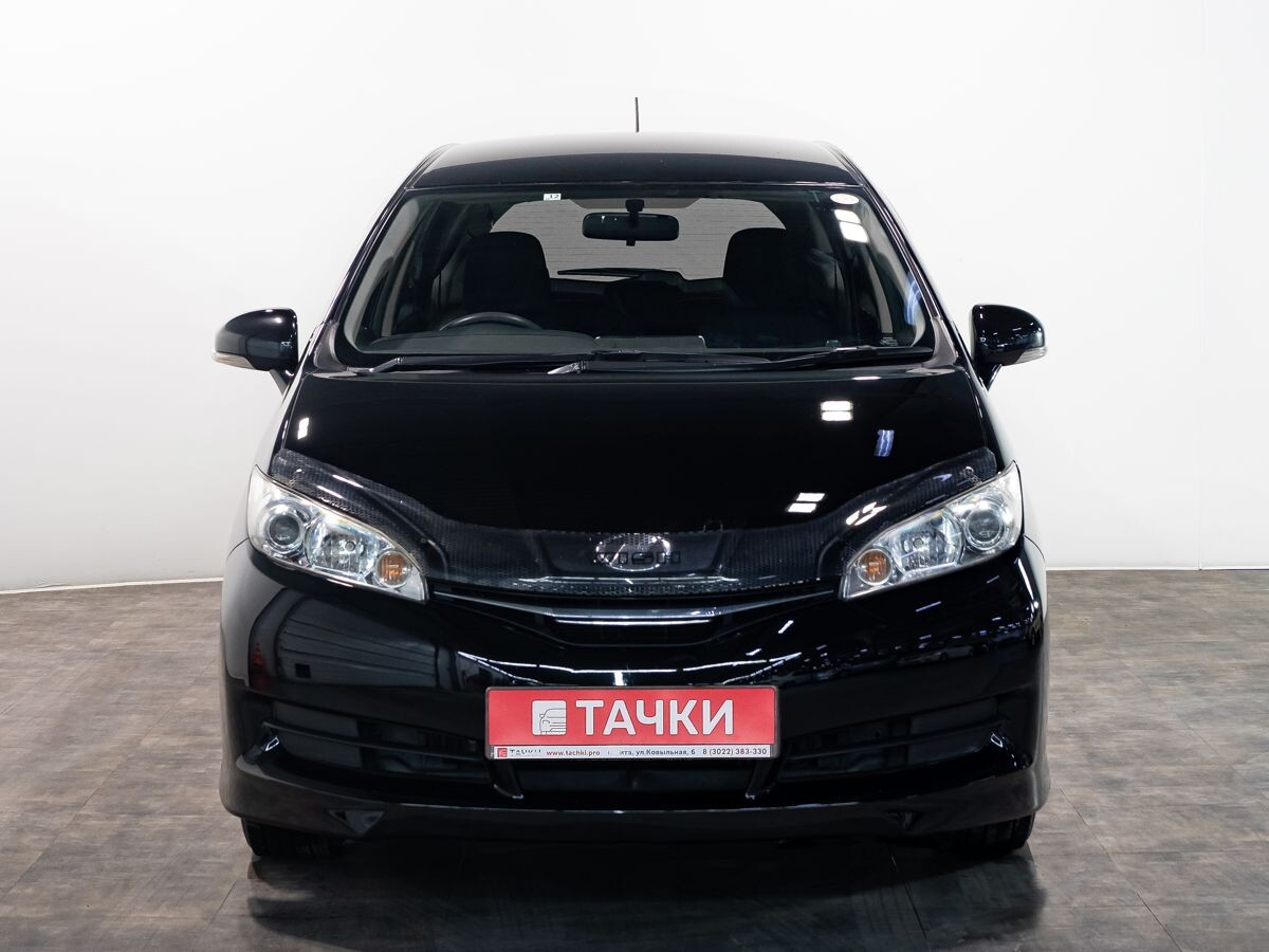 Toyota Wish 2015 - фото автомобиля