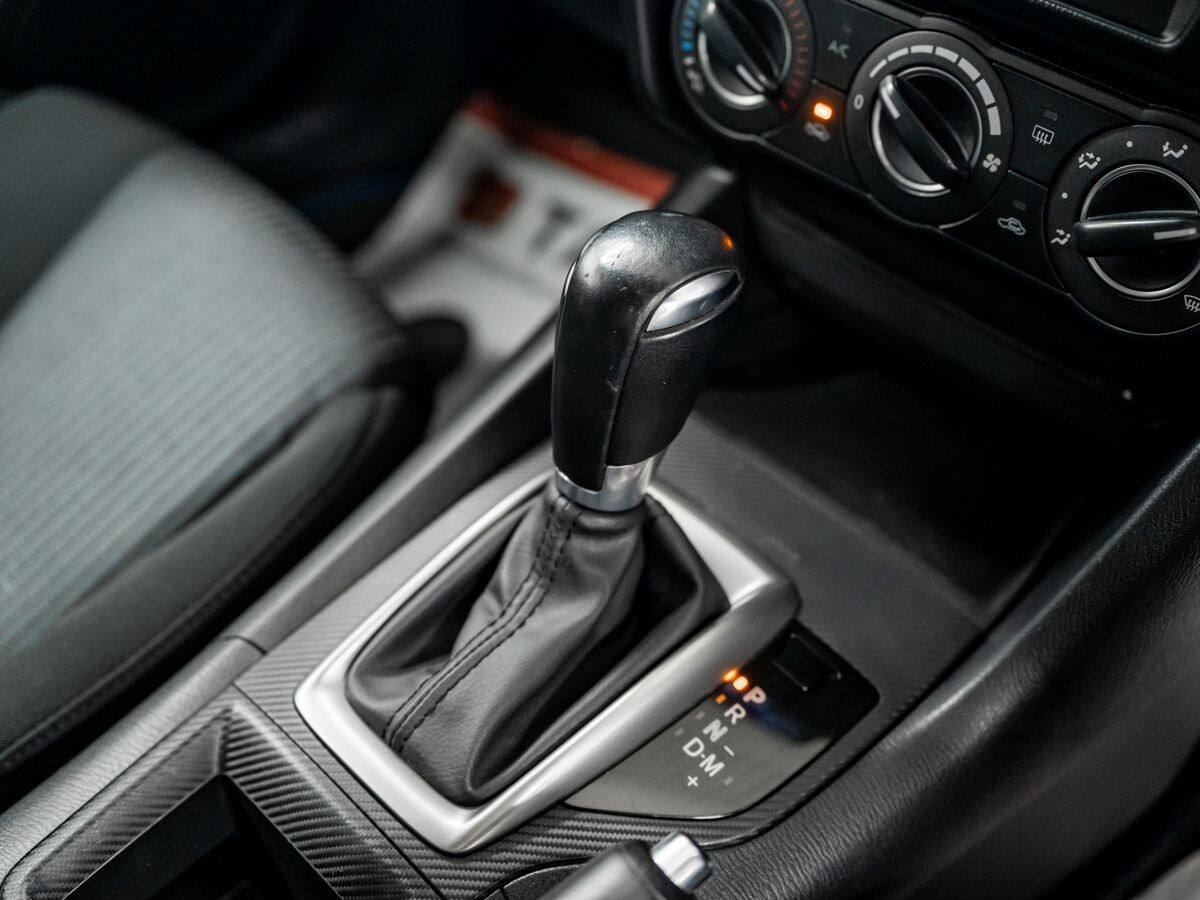 Mazda Axela 2013 - фото автомобиля