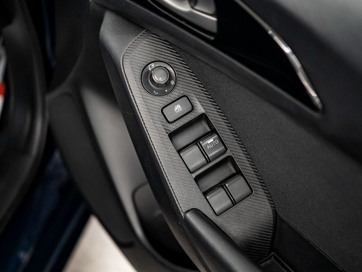 Mazda Axela 2013 - фото автомобиля