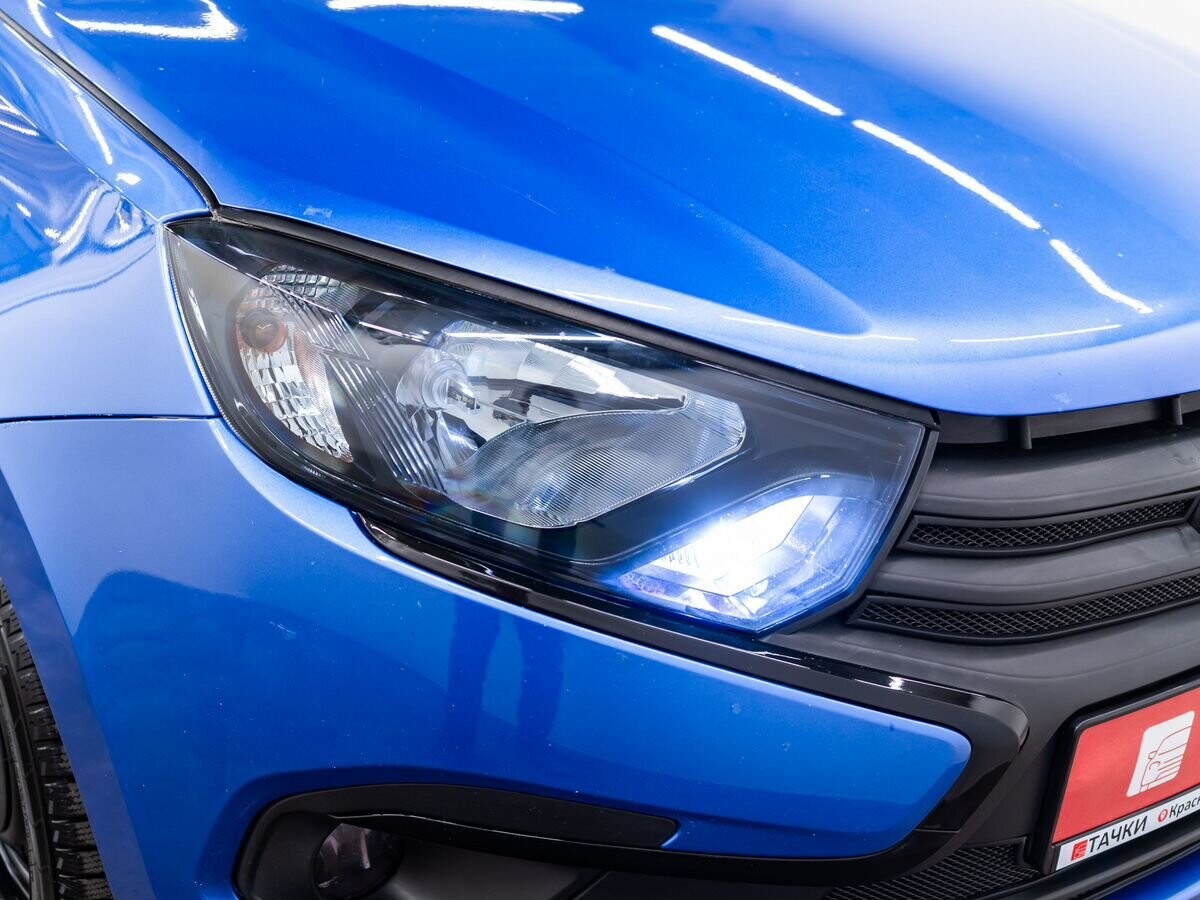 Lada (ВАЗ) Granta 2018 - фото автомобиля