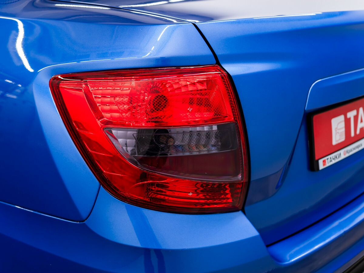 Lada (ВАЗ) Granta 2018 - фото автомобиля