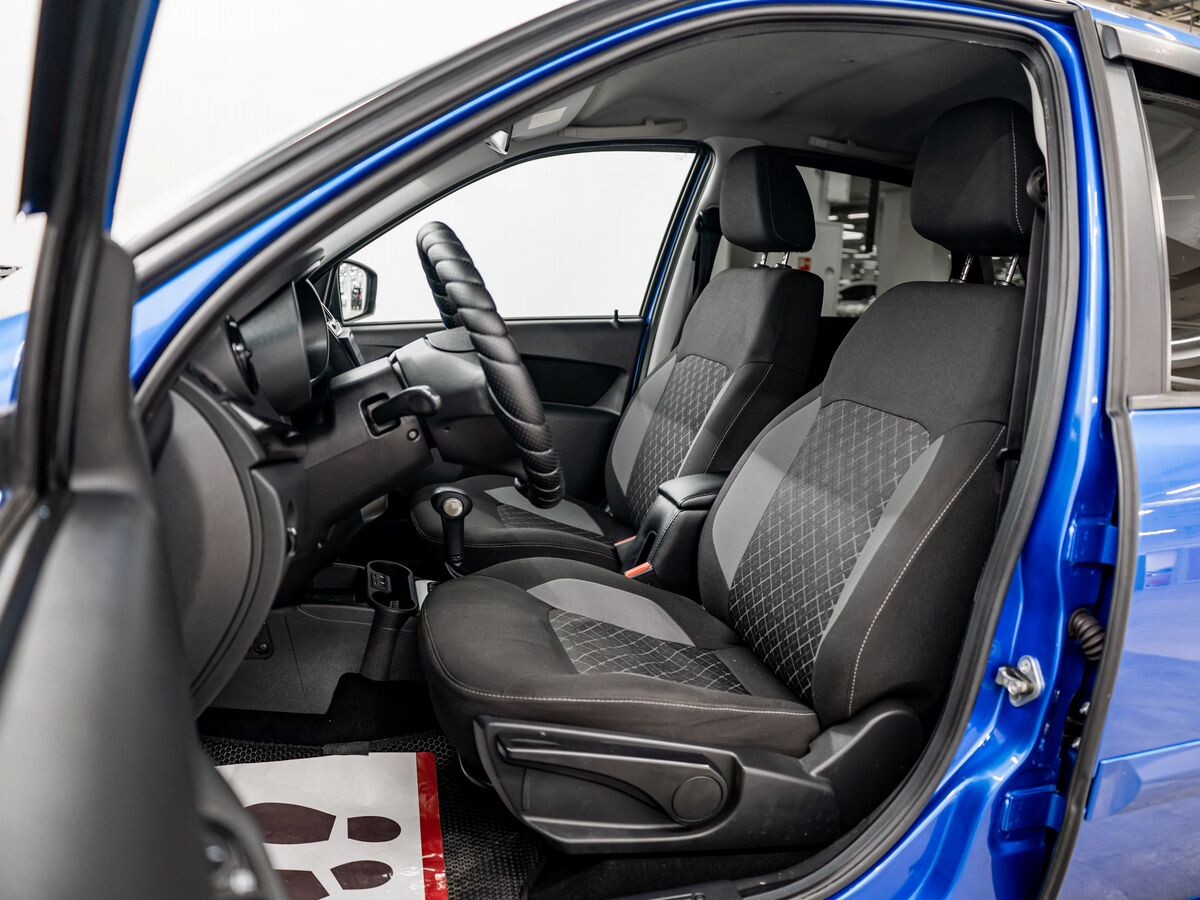 Lada (ВАЗ) Granta 2018 - фото автомобиля