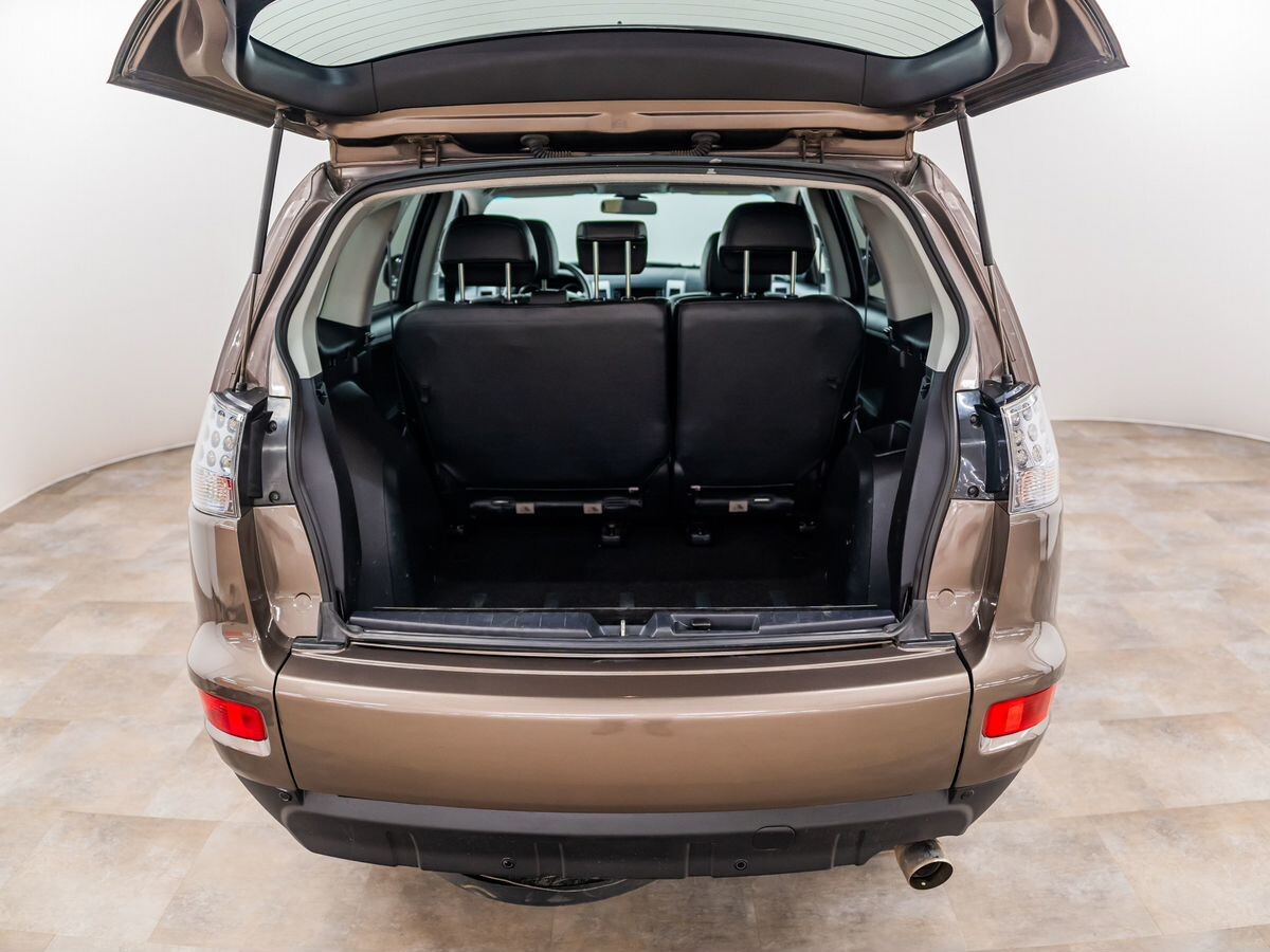 Mitsubishi Outlander 2012 - фото автомобиля