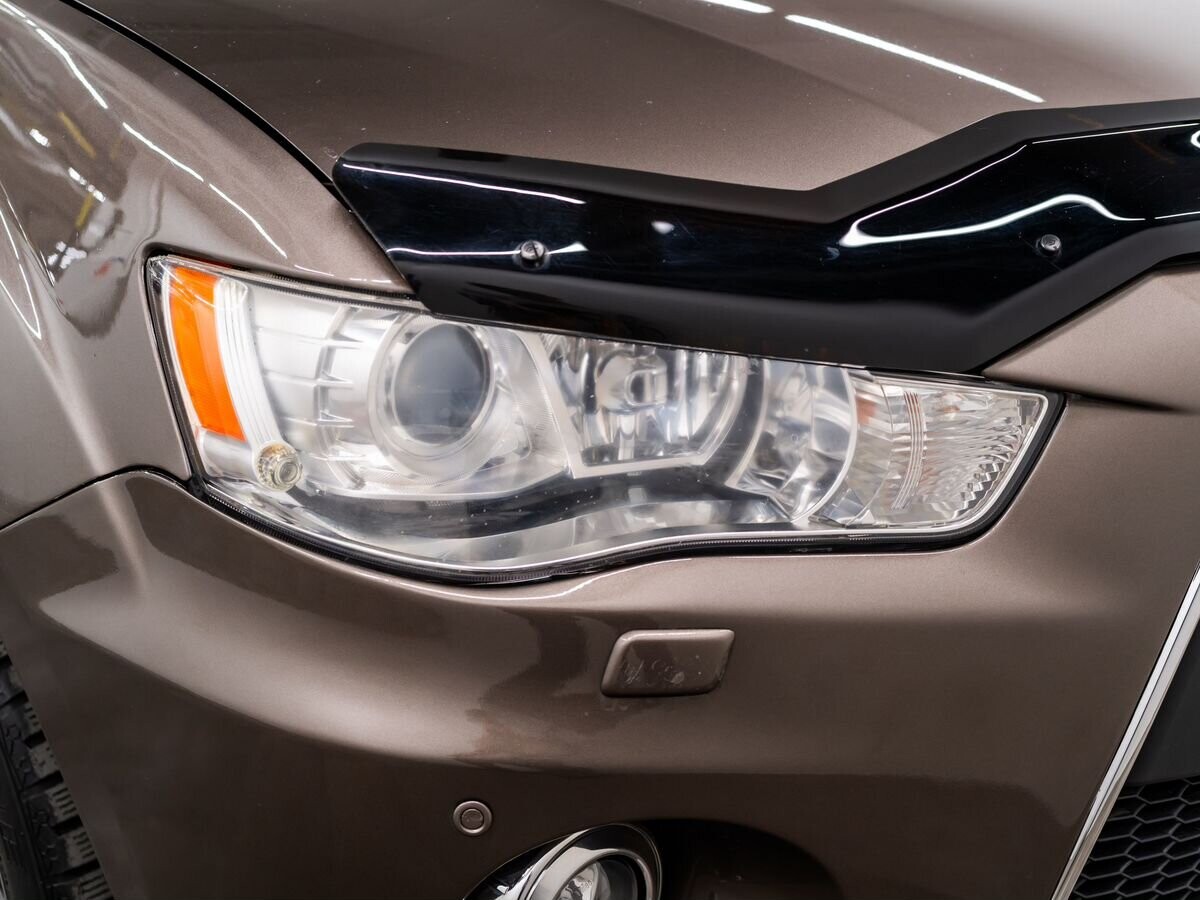 Mitsubishi Outlander 2012 - фото автомобиля