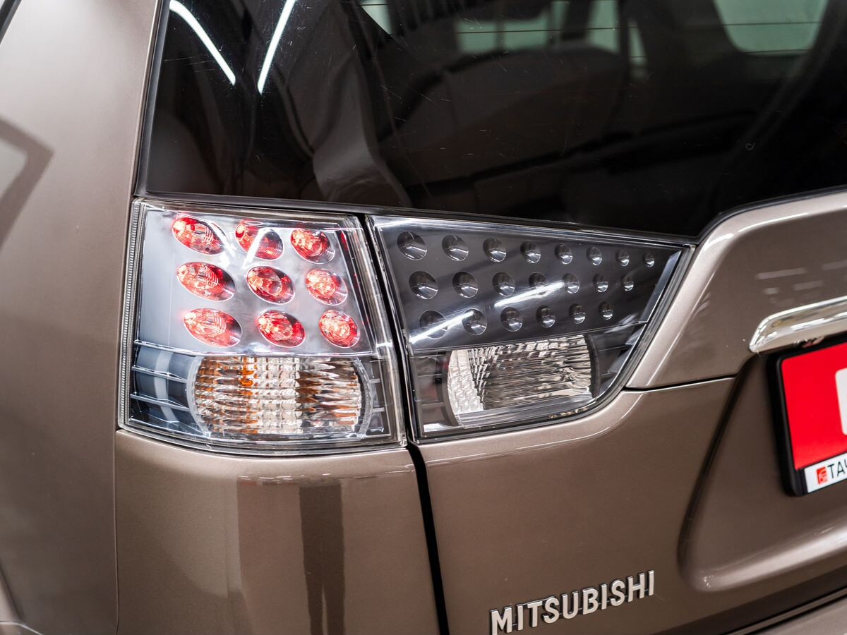 Mitsubishi Outlander 2012 - фото автомобиля