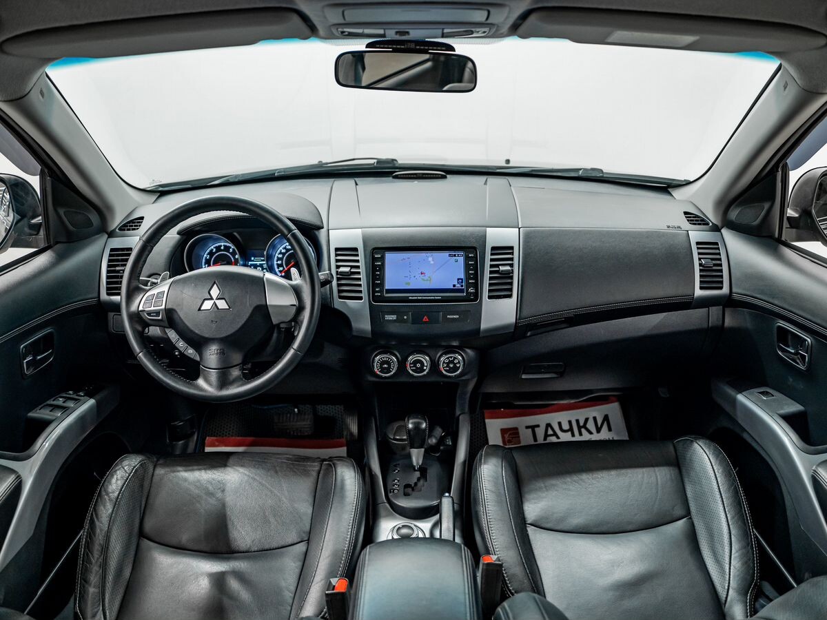 Mitsubishi Outlander 2012 - фото автомобиля